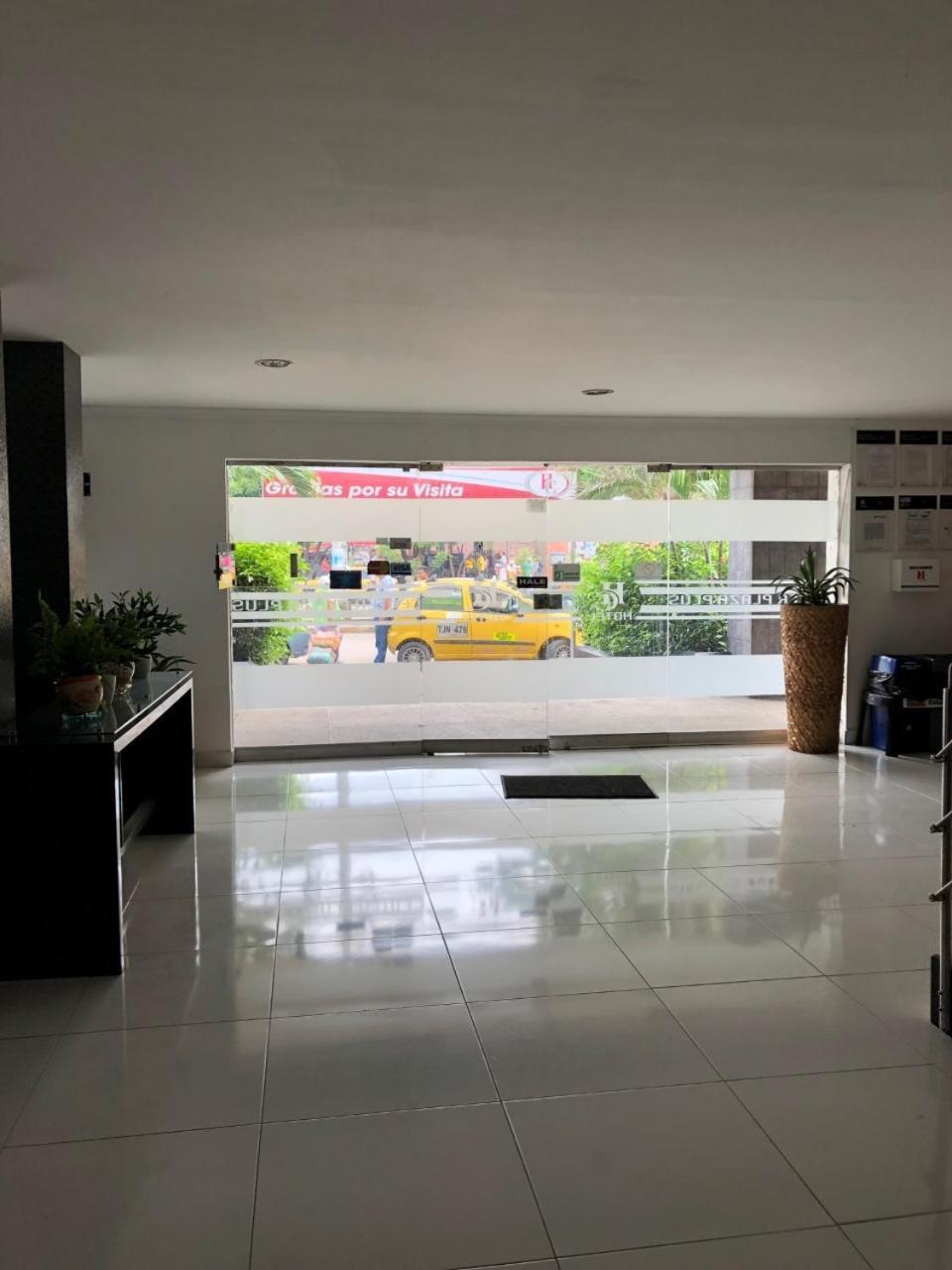 普拉斯广场中心酒店 Cúcuta 外观 照片